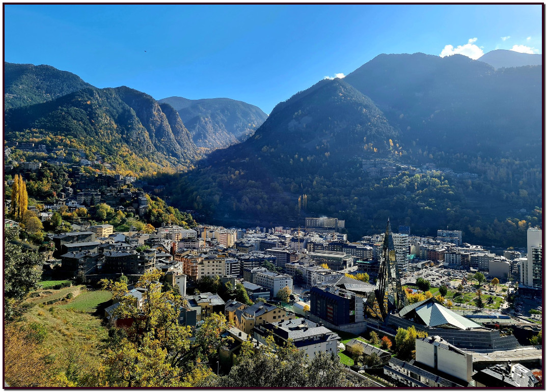 Servicios para interesados en invertir en Andorra.  Residencia Activa en Andorra Residencia Pasiva en Andorra Impuestos en Andorra Vivir en Andorra Crear empresa en Andorra Invertir en Andorra Autónomos en Andorra Criptomonedas en Andorra Nómadas digitales en Andorra